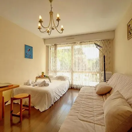 Quiet With Balcony Near The Διαμέρισμα Houlgate